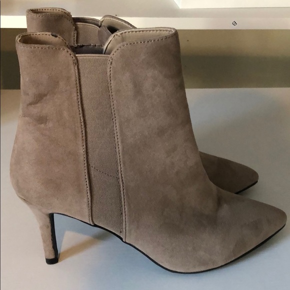 Tan boots - Picture 3 of 3